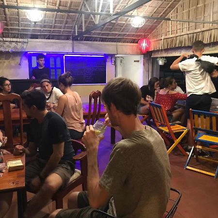 The Destination Hostel هوي ان المظهر الخارجي الصورة